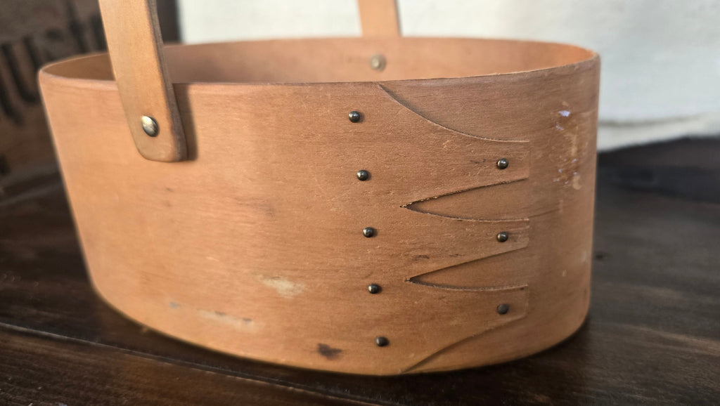 Three Finger Oval Shaker Box