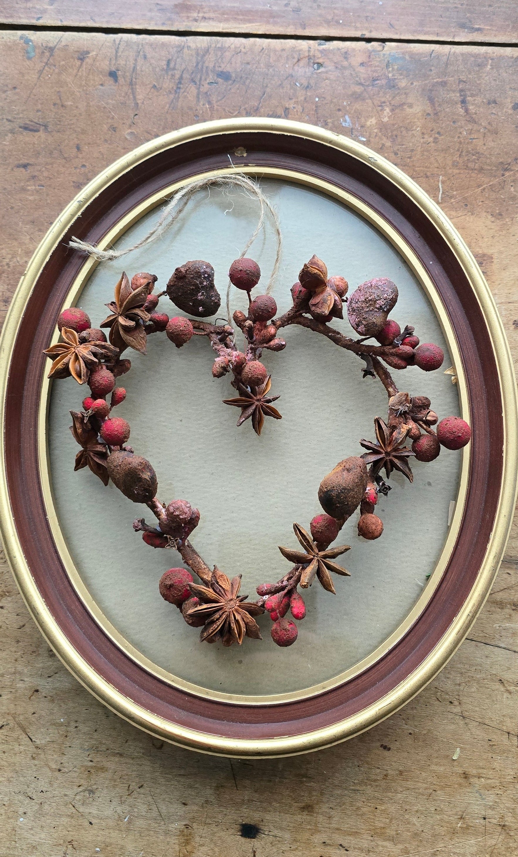 Prim-Heart Grunge Anise Wreath