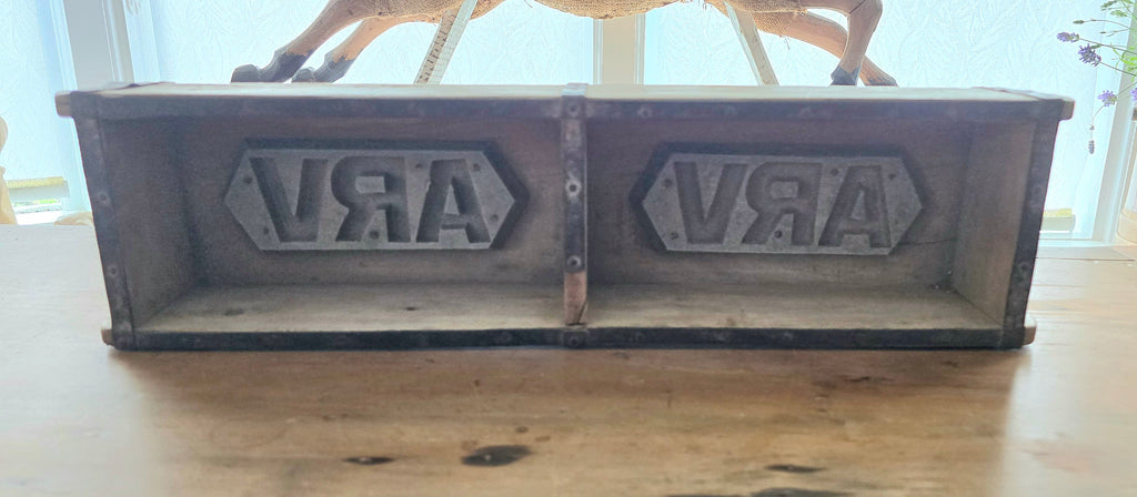 Antique Double Brick Mold