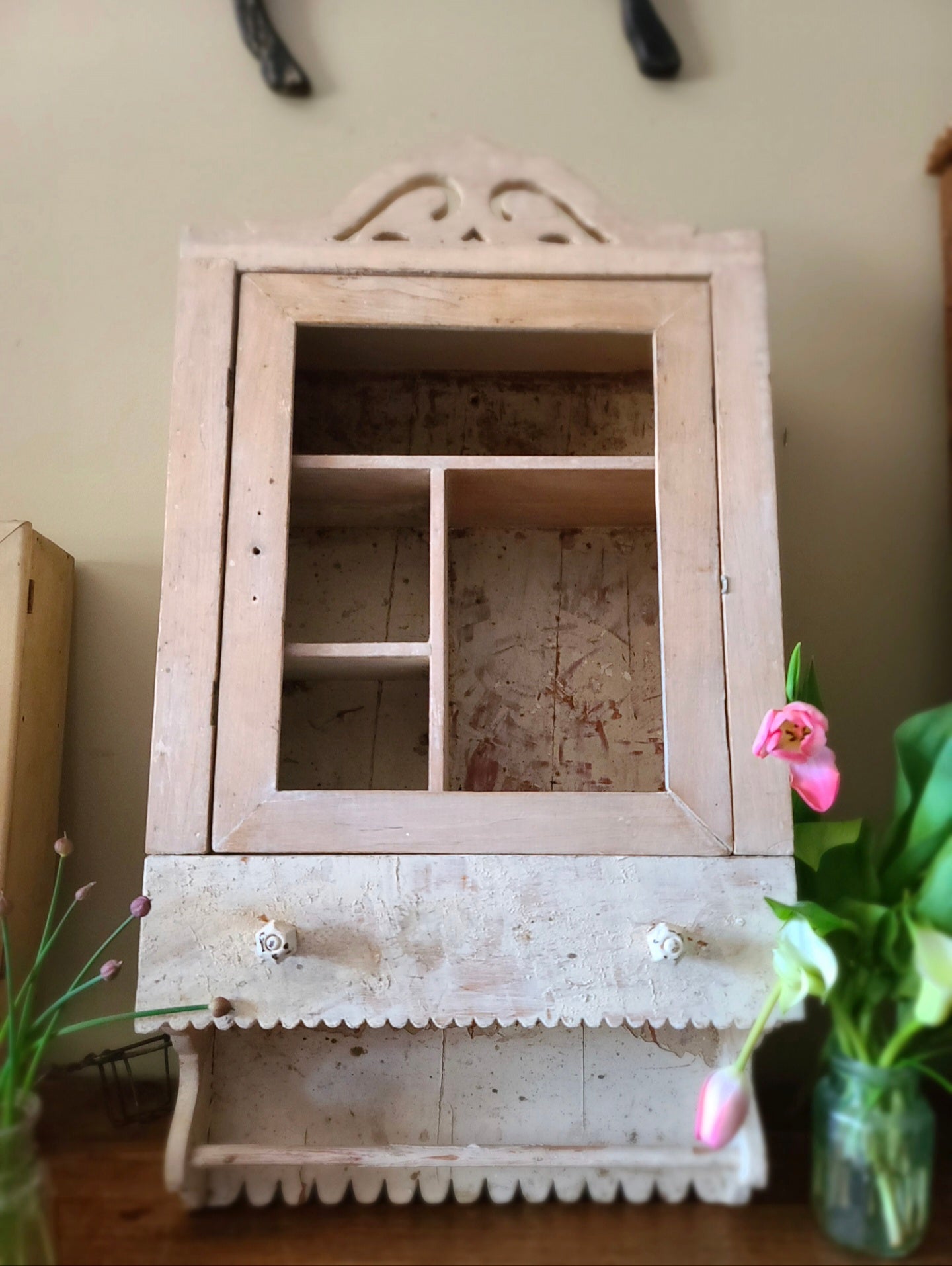 Antique White Chippy Medicine Cabinet Crown