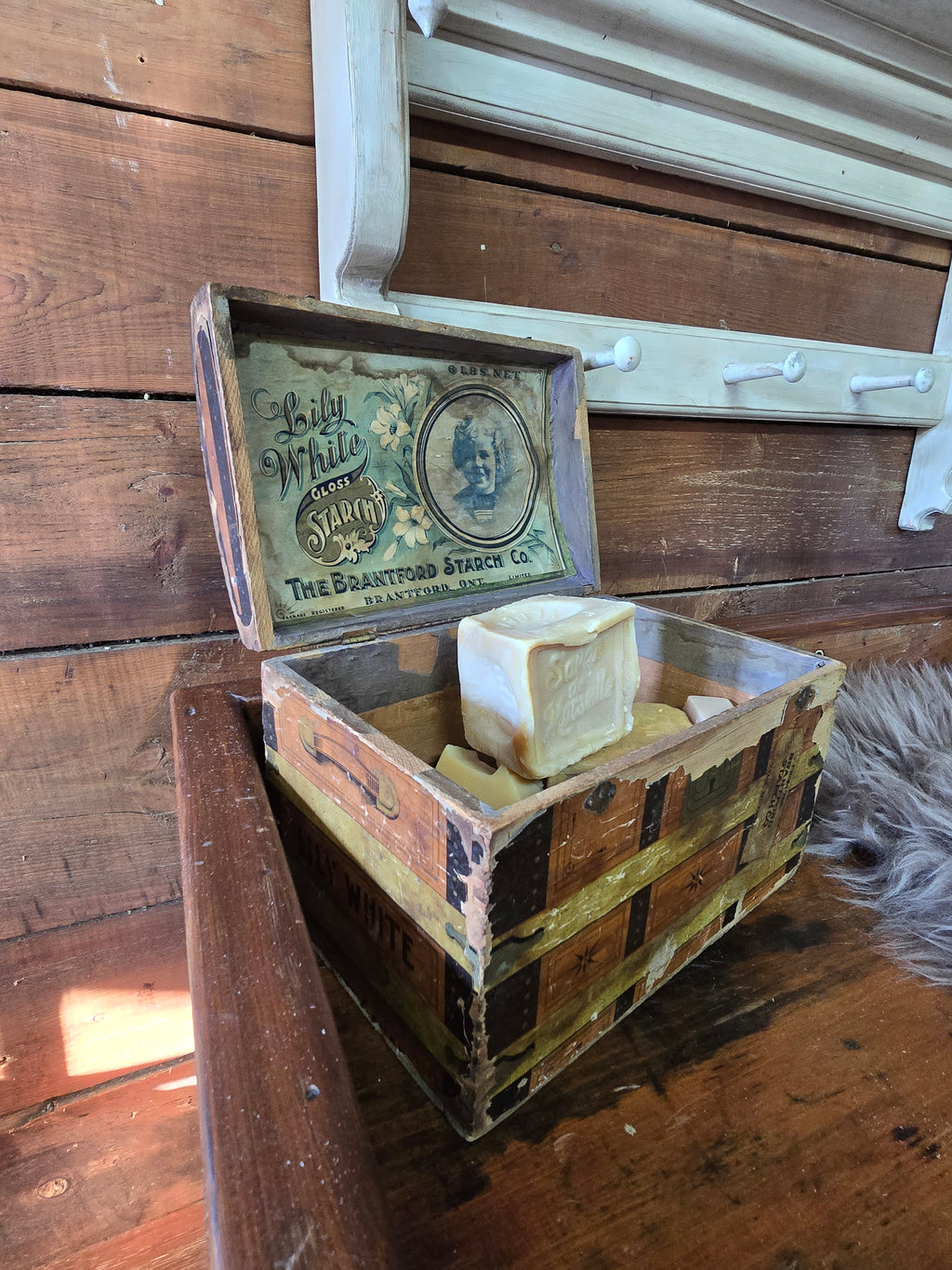 Lily White Brantford Startch Co. Soap Box