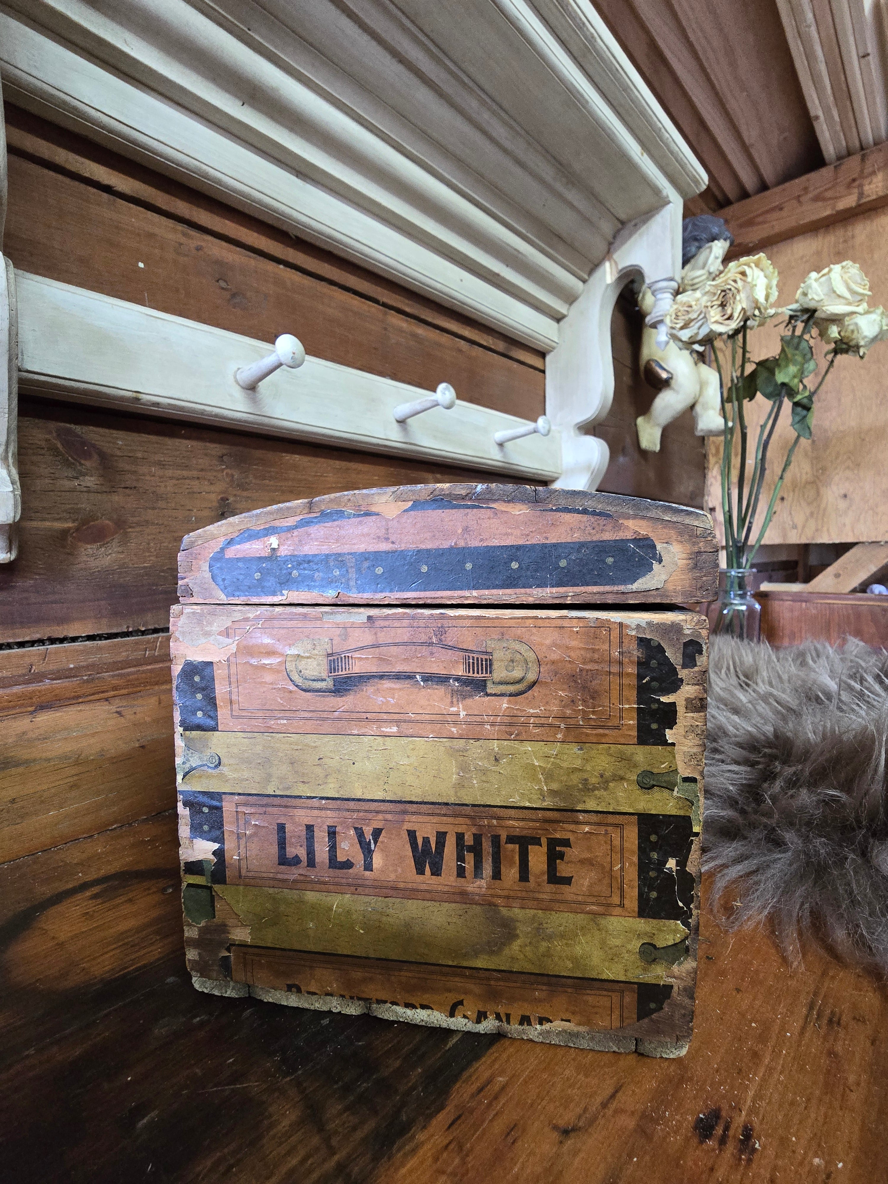 Lily White Brantford Startch Co. Soap Box