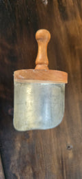 J.M. Primitive Scoop