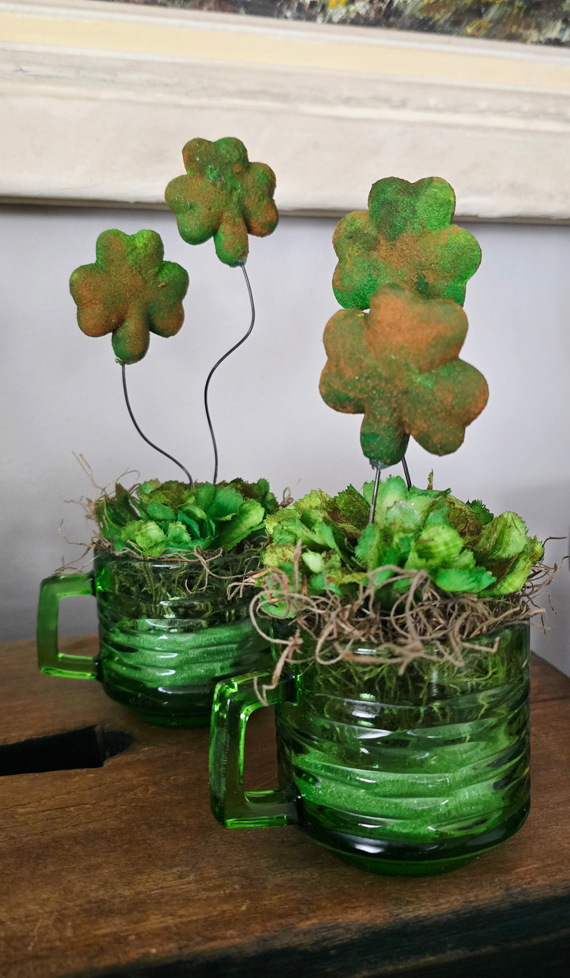 Prim-grunge French Clover Mugs